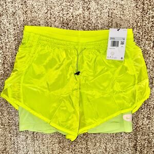 Nike Sportswear Women's Icon Clash Tempo Luxe Mid Track Short Highlighter NWT XS